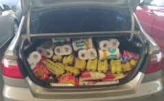 Foto da entrega de cestas básicas